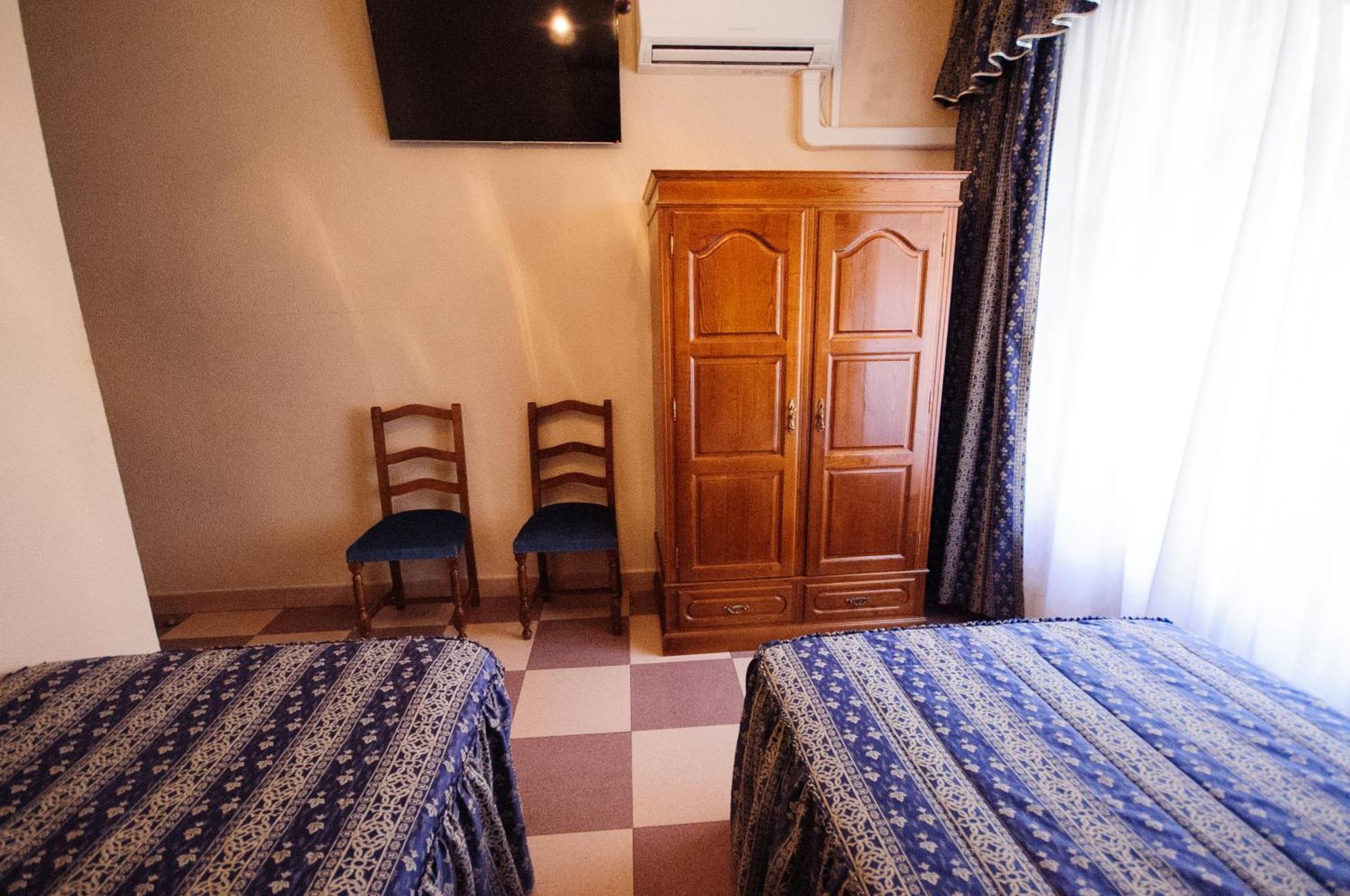 Hostal Restaurante La Trucha 베나벤테 객실 사진
